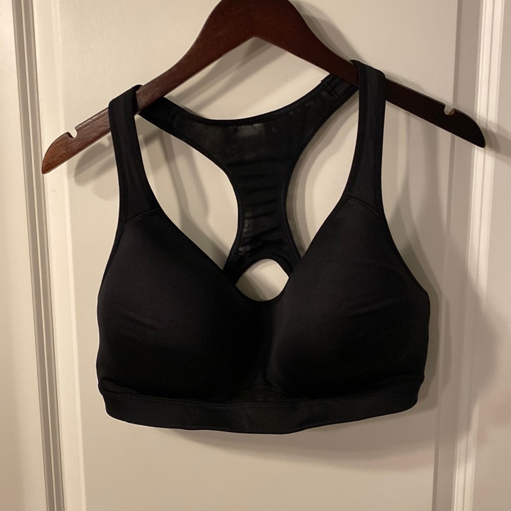 Old navy active 38D adjustable sports bra